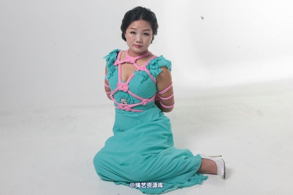 胜景山庄 - 288-果儿礼服 第 41 张图片