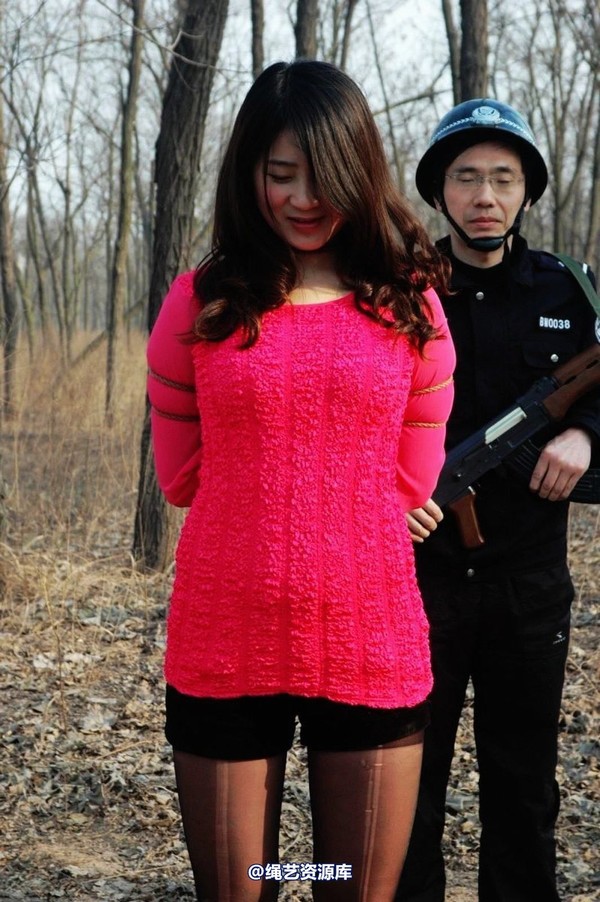 mj影视 - 2013-3-5陈沫踏青 黑丝美女最终的不归路 第 111 张图片