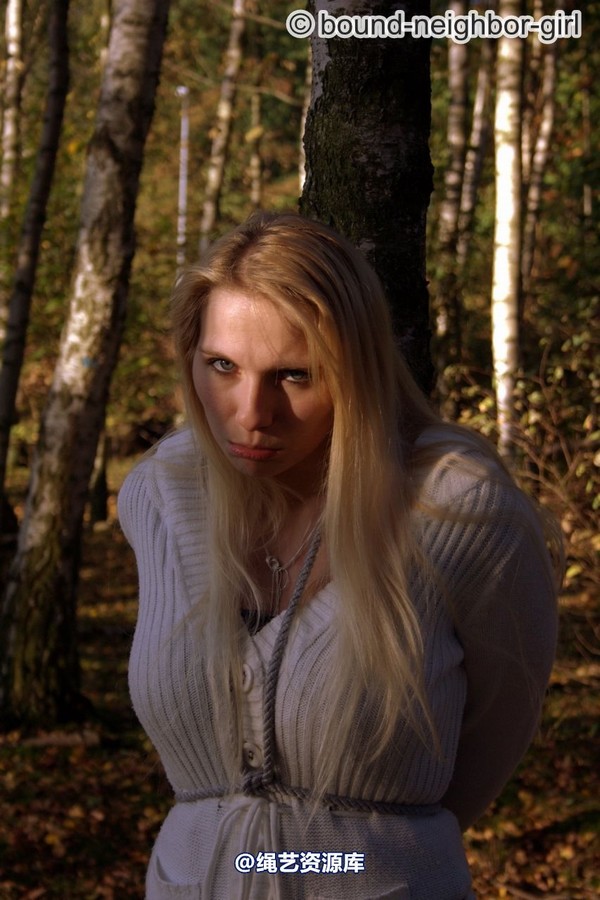 bound-neighbor-girl - Bambi - Tied up in the autumn woods Part 1 第 48 张图片