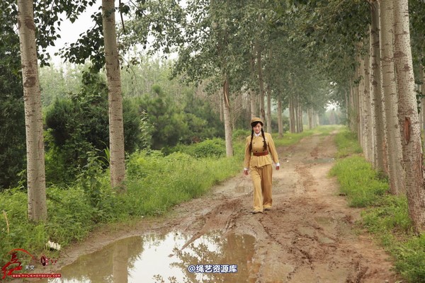 红豆的天空 - 一组解放军装的拍摄花絮 第 1 张图片
