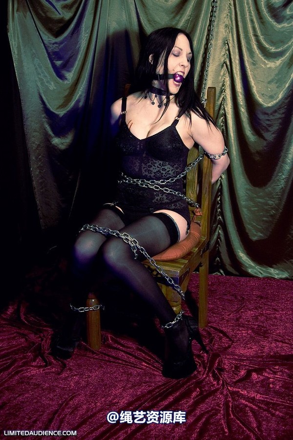 limitedaudience - 2009 elyssia chained vamp 第 35 张图片