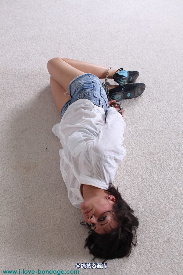 girlsinsteel - Handcuff hogtied 第 31 张图片