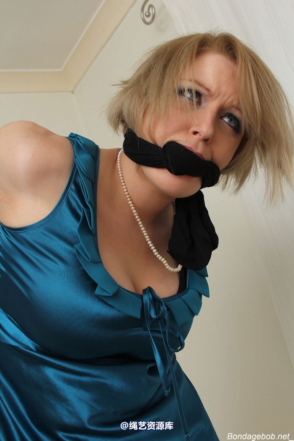 bondagebob - Temptress Kate Pantyhose gag 第 124 张图片
