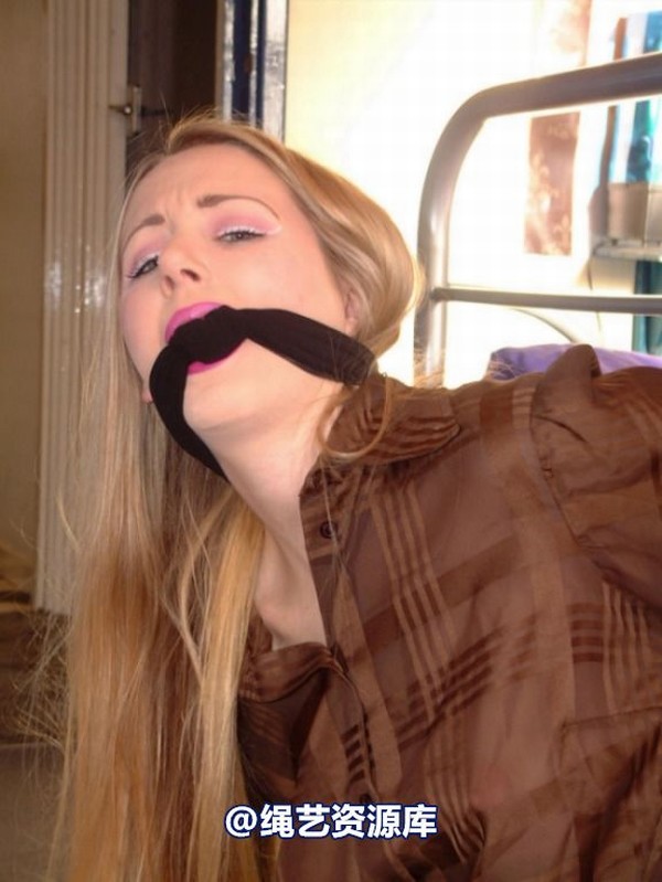 bondagebob - Chanta Rose Chanta's Black Cleave Gag 第 12 张图片