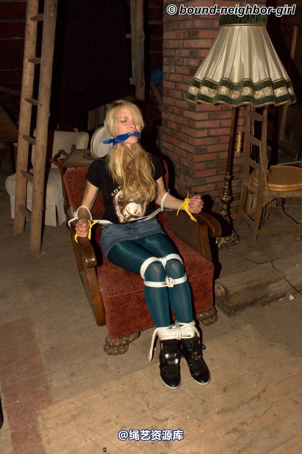 bound-neighbor-girl - Kate - Tied up in the attic 2 第 33 张图片