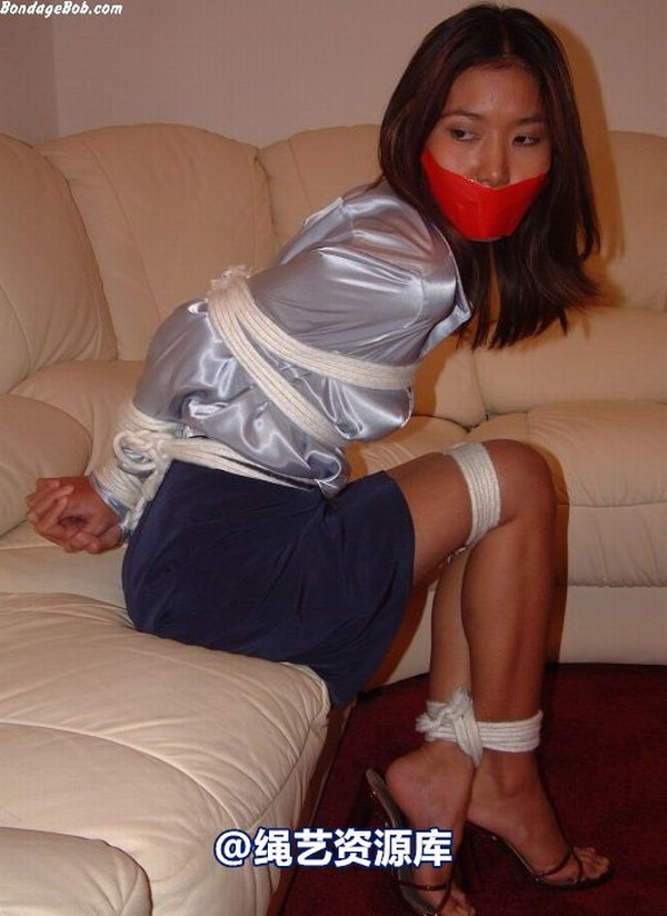 bondagebob - Luxi The unfortunate secretary 1 第 17 张图片