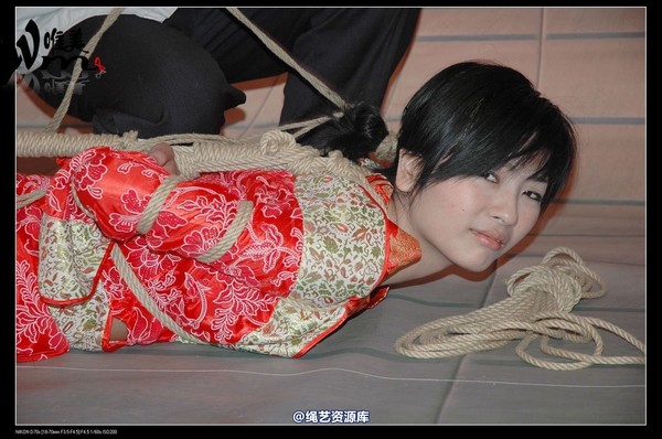 唯美之家 - 08-05-29盈盈汉服-护士装 第 219 张图片