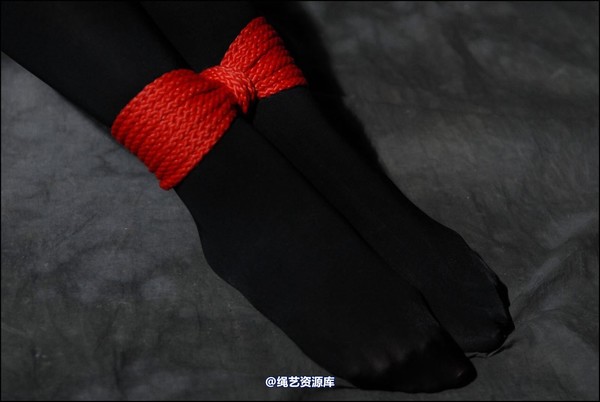 simplytied - Jinx in red shoes 第 33 张图片