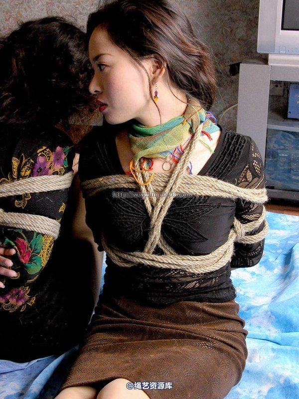 丽柜美束 - 2004-1-7 第 2 张图片