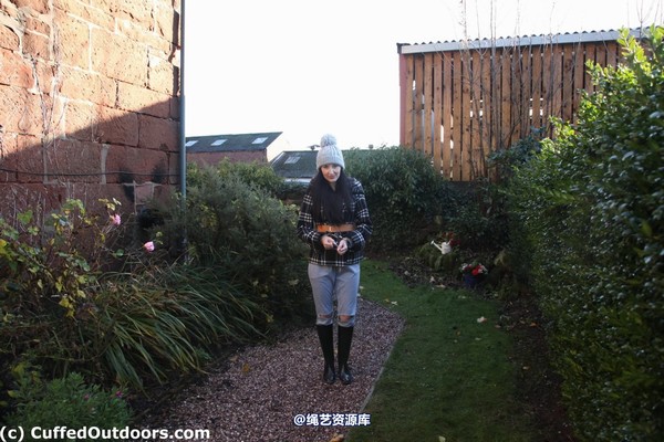 cuffedoutdoors - cod534 第 1 张图片