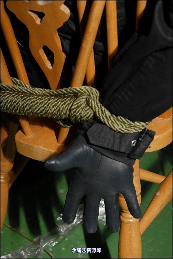 simplytied - Raincoat and opaques 第 15 张图片