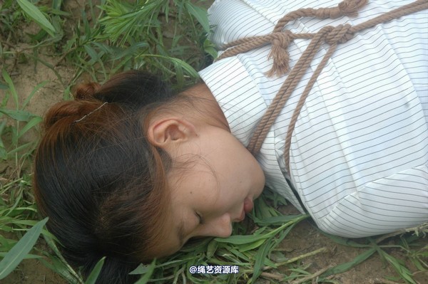mj影视 - 血的代价执行刑场 失禁战栗2013-08-26 第 100 张图片