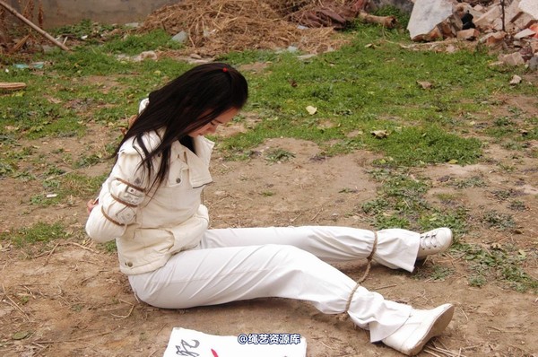 mj影视 - 安娜刑场2013-04-13 第 236 张图片
