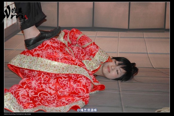 唯美之家 - 08-05-29盈盈汉服-护士装 第 99 张图片