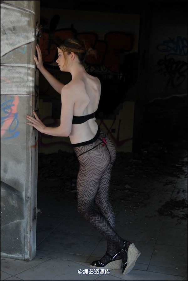 simplytied - Just tights in Spain 第 3 张图片