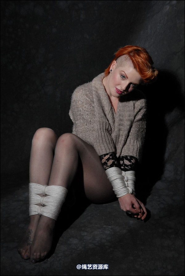 simplytied - RR in jumper and tights 第 19 张图片