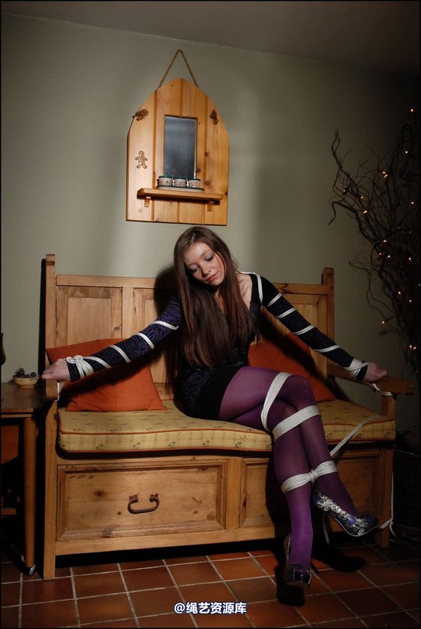 simplytied - Terri in purple tights 第 16 张图片