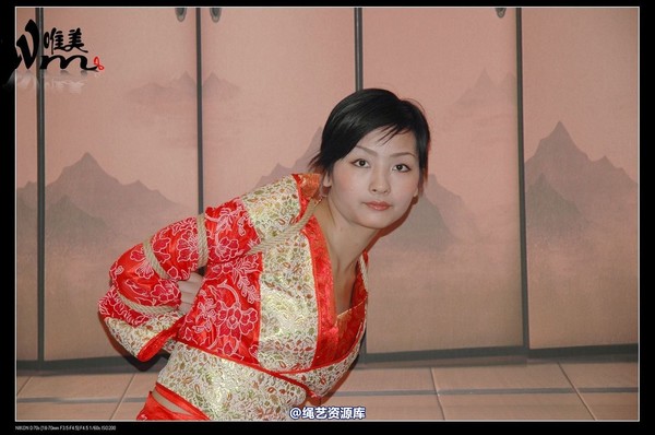 唯美之家 - 08-05-29盈盈汉服-护士装 第 26 张图片
