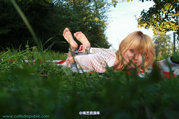 girlsinsteel - Hogtied in the sun 第 33 张图片