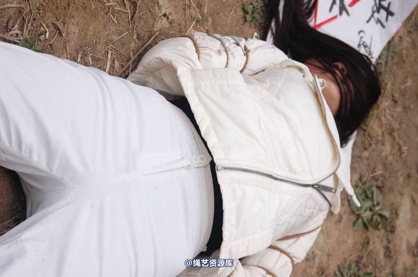 mj影视 - 安娜刑场2013-04-13 第 198 张图片