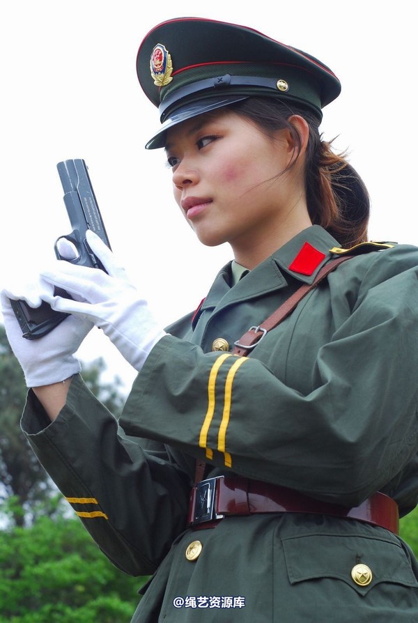 唯美之家 - 外拍军装三模特 第 405 张图片