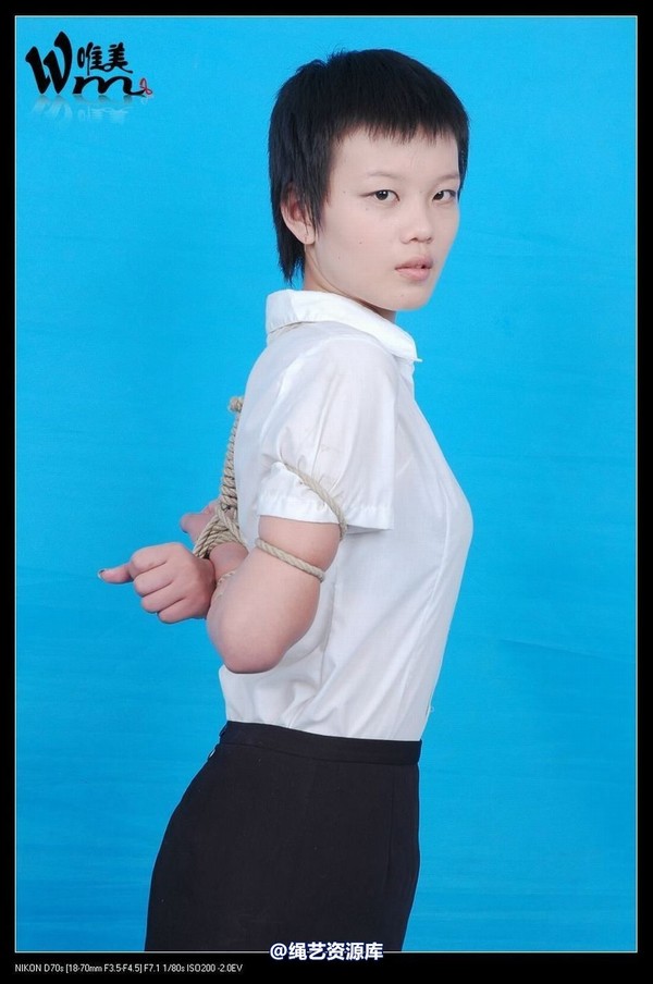 唯美之家 - 09-8-4嫣蓉制服 第 16 张图片