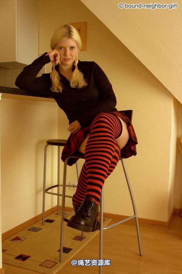 bound-neighbor-girl - Svenja - blind date with ropes 2 第 25 张图片