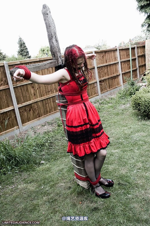 limitedaudience - 2010 beckykat out in the cold 第 18 张图片