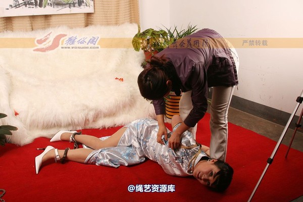 雅俗阁 - 20060418雅莉白旗袍 第 146 张图片