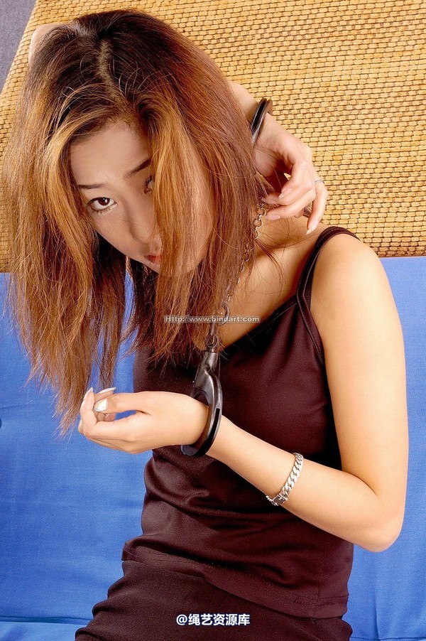 丽柜美束 - 2005-06-11 第 34 张图片