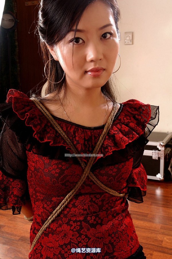 丽柜美束 - 2007-11-06 小璐璐 第 6 张图片