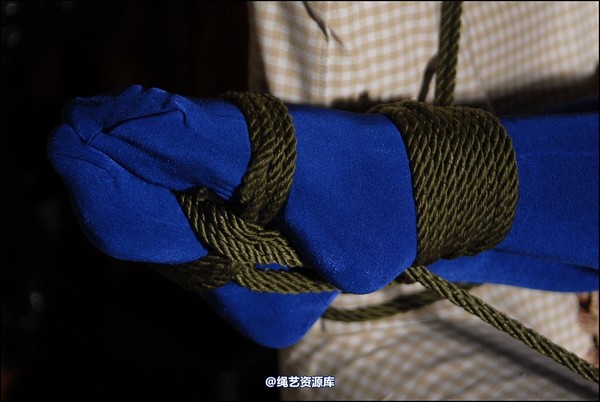 simplytied - Shine blue tights 第 37 张图片