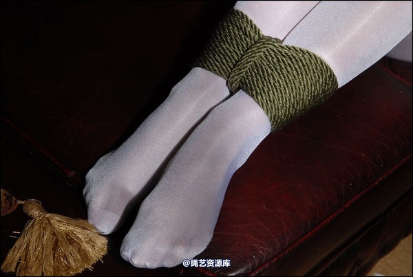 simplytied - Nurse in white tights 第 34 张图片