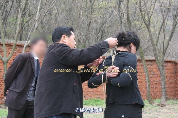 锐度主张 - 2009年第21期捆绑图（2009.4.26）3.28聚会，同好MM极限紧缚 第 51 张图片