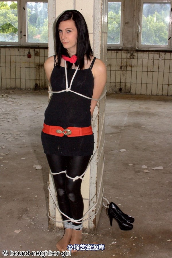 bound-neighbor-girl - Angel - Tied up in the ruins 2 第 13 张图片