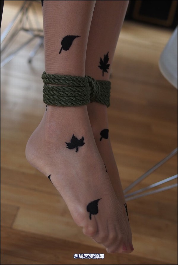 simplytied - Tights for Autumn 第 36 张图片
