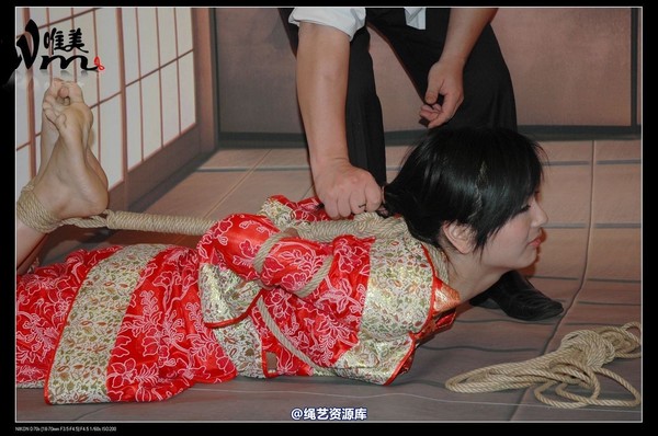 唯美之家 - 08-05-29盈盈汉服-护士装 第 149 张图片