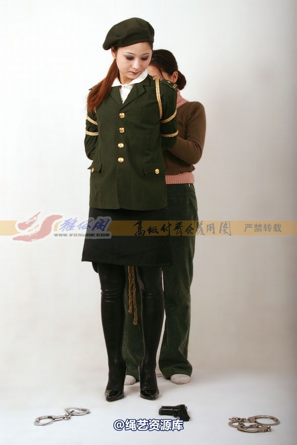雅俗阁 - 20060401雅思警服 第 26 张图片