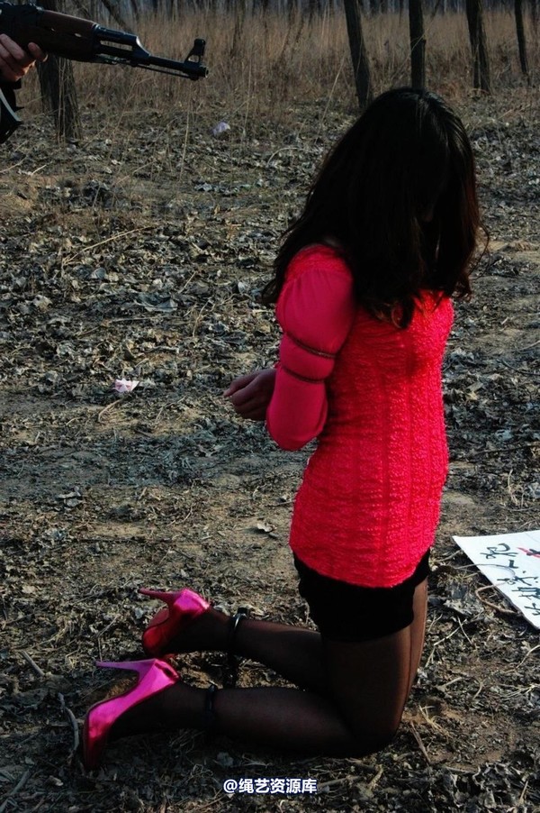 mj影视 - 2013-3-5陈沫踏青 黑丝美女最终的不归路 第 326 张图片