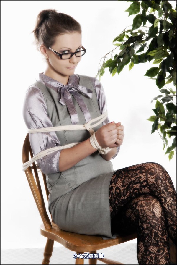 simplytied - Tina in glasses 第 11 张图片