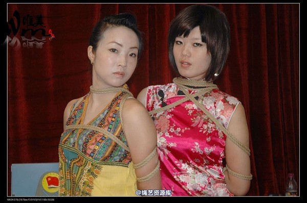 唯美之家 - 2009-6-12美女KB秀之姐妹旗袍 第 105 张图片