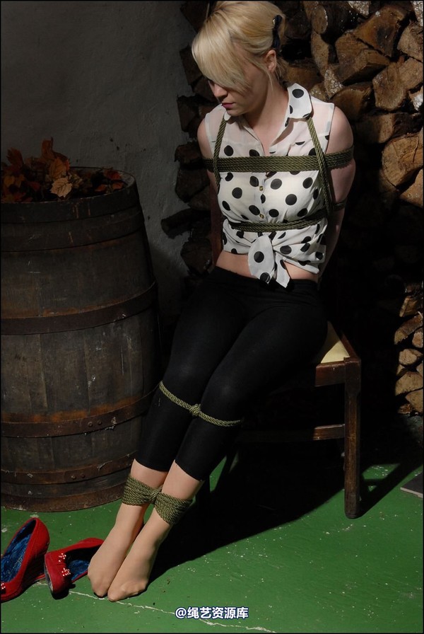 simplytied - NB in leggings 第 28 张图片
