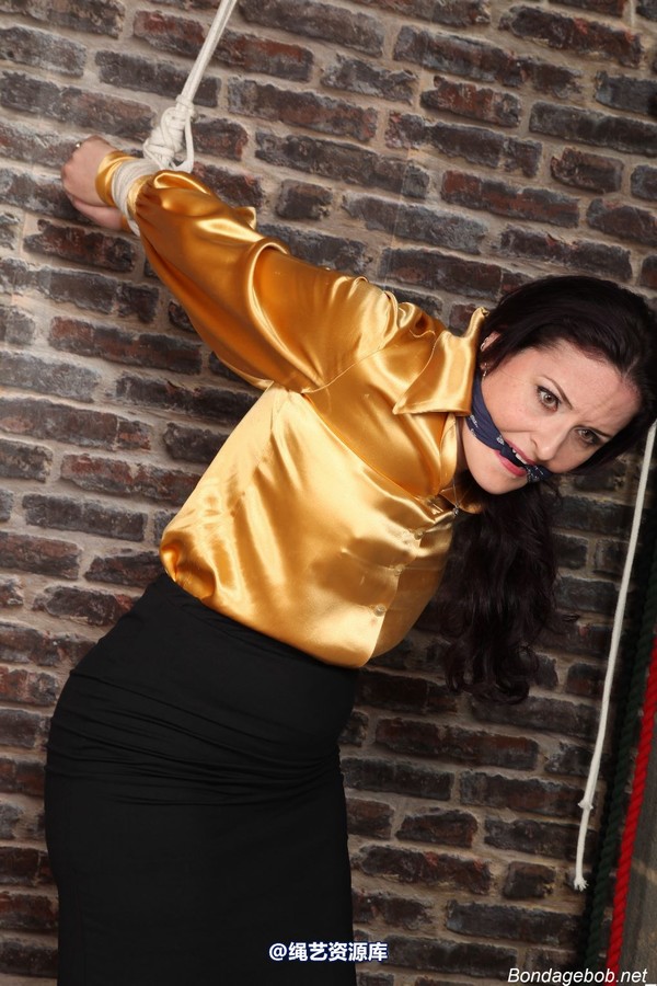 bondagebob - Caroline Pierce Taken to the garage 第 173 张图片