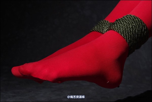 simplytied - Blonde in red tights 第 32 张图片