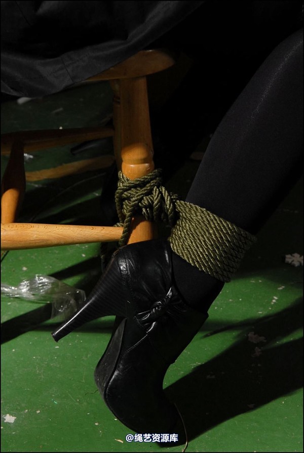 simplytied - Raincoat and opaques 第 16 张图片