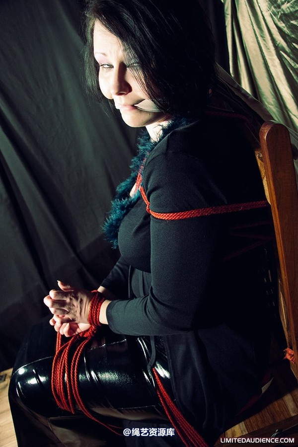 limitedaudience - 2010 deception helpless prisoner 2 第 9 张图片