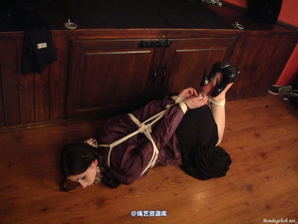 bondagebob - Lydia Hogtied 第 71 张图片