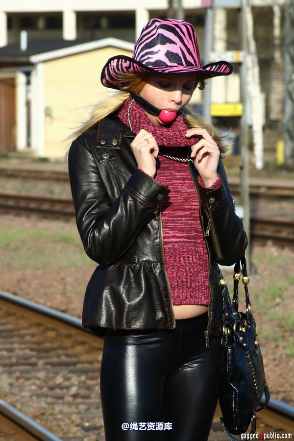 gaggedinpublic - gip148 第 14 张图片