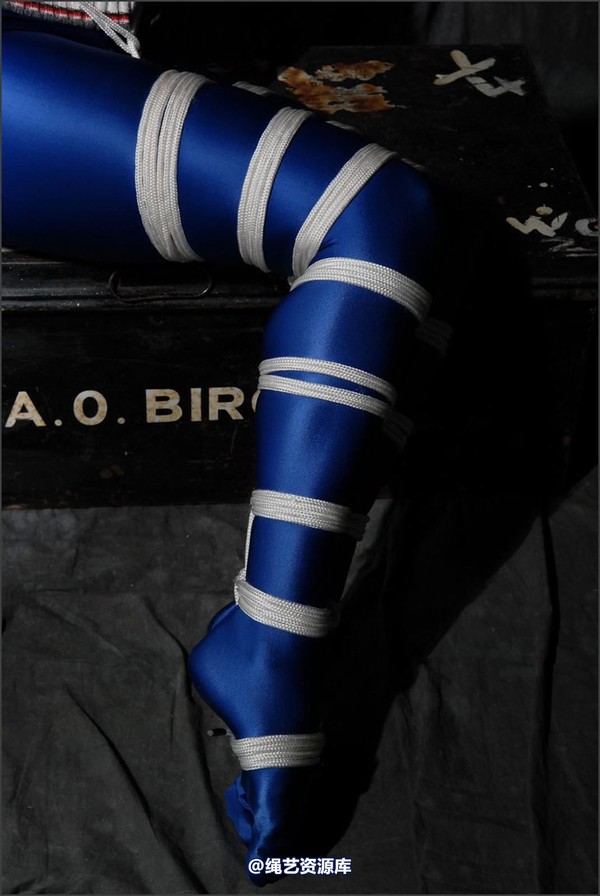 simplytied - Very nice blue tights 第 27 张图片