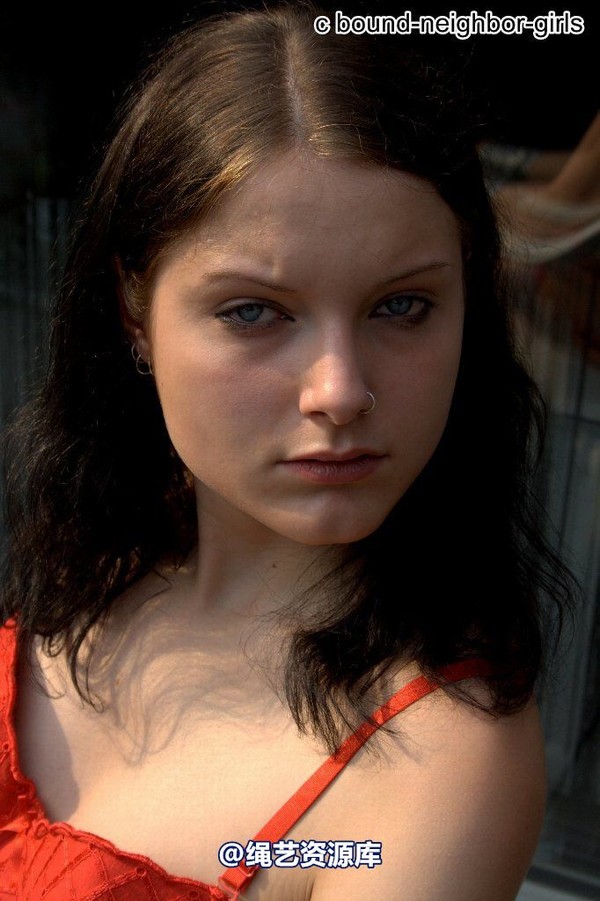 bound-neighbor-girl - Tanja sunbathing 第 31 张图片
